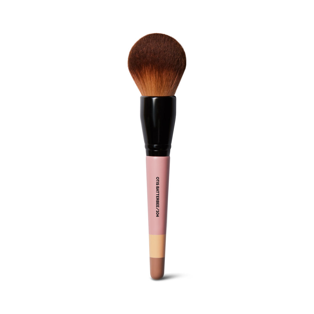 Ultimate Face Brush 104 Pink